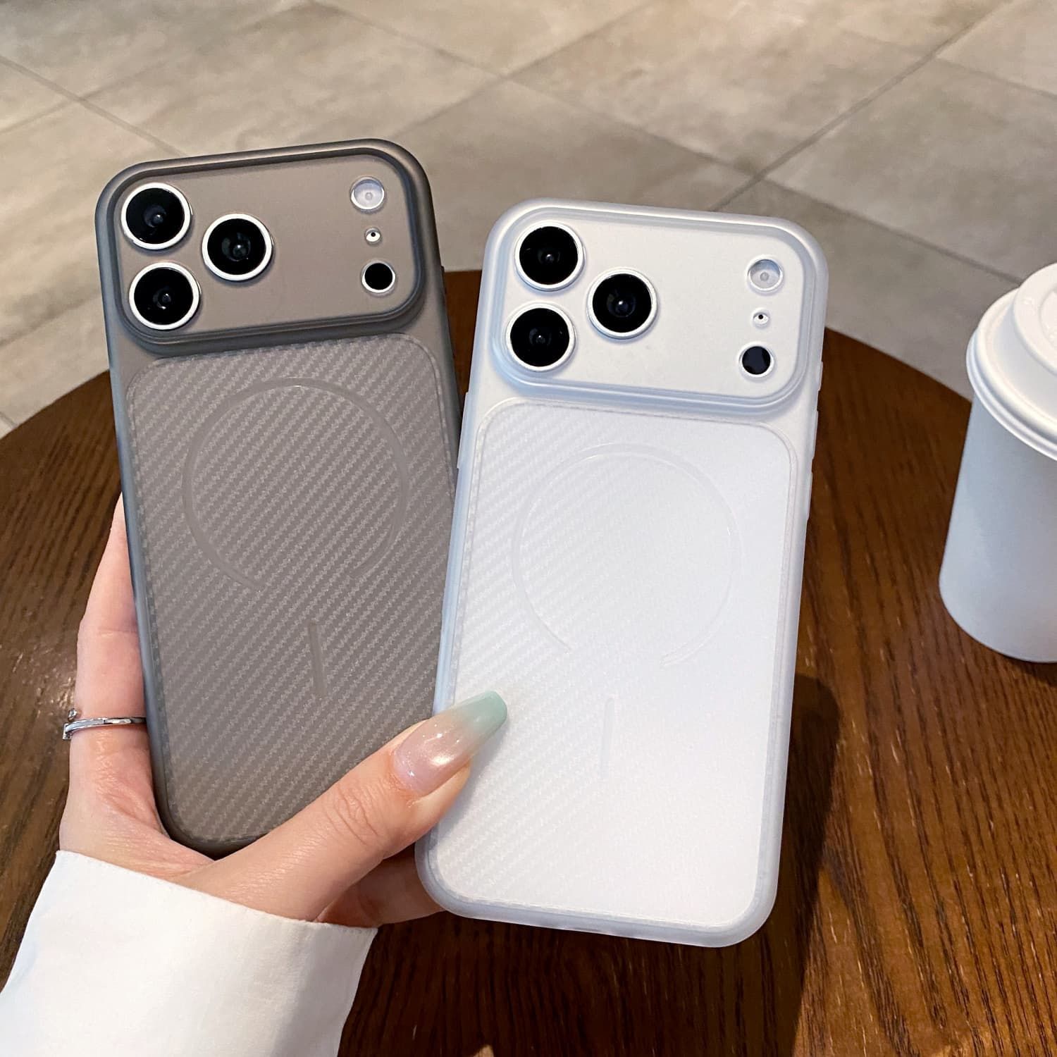 爆款轻奢iPhone17手机壳全包式手机壳半透高级感不发黄超薄简约
